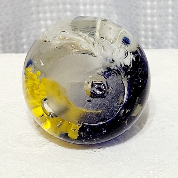 Vintage Hand Blown Glass Paperweight - Picture 4 of 8